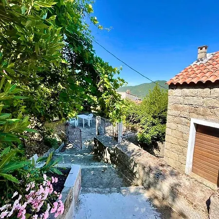 Charmante Maison Avec Vue Ideale Pour 4 Personnes Ferienhaus *