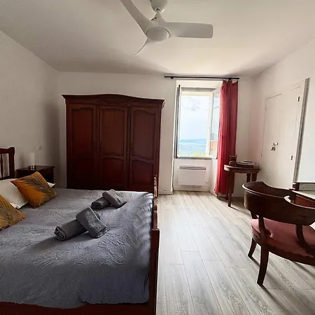 Charmante Maison Avec Vue Ideale Pour 4 Personnes Ferienhaus *