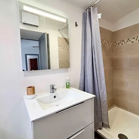 Ferienhaus Charmante Maison Avec Vue Ideale Pour 4 Personnes Sartène