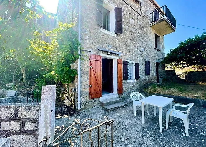Charmante Maison Avec Vue Ideale Pour 4 Personnes * Sartène