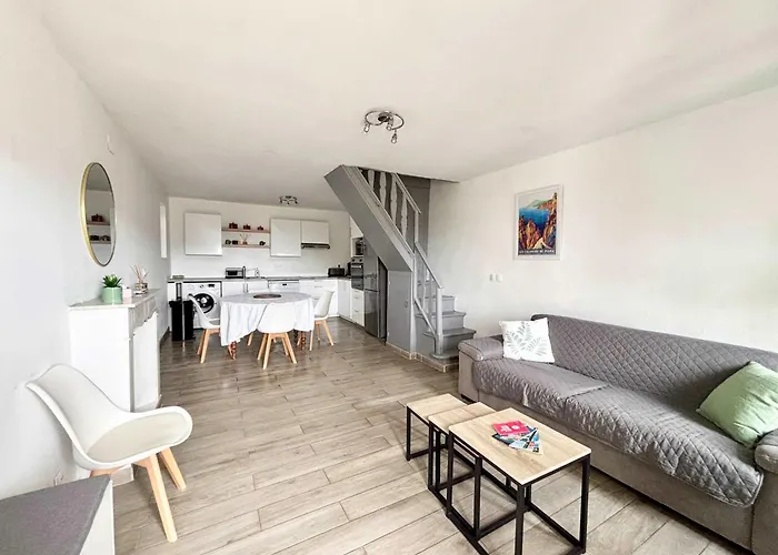 Holiday home Charmante Maison Avec Vue Ideale Pour 4 Personnes *