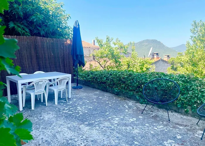 Charmante Maison Avec Vue Ideale Pour 4 Personnes Sartene (Corsica)