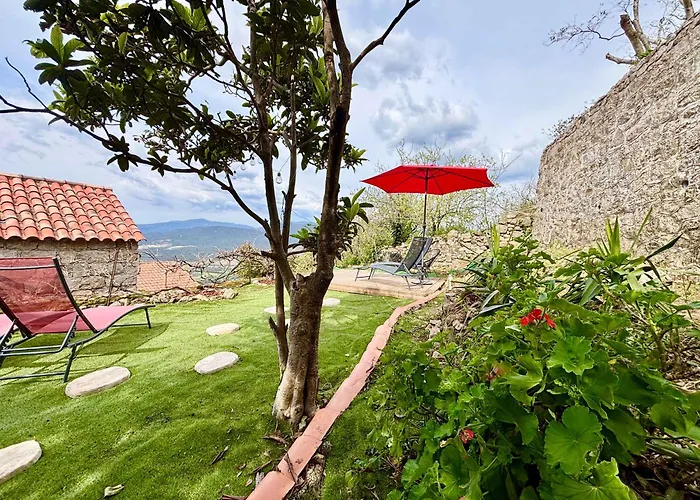 Charmante Maison Avec Vue Ideale Pour 4 Personnes